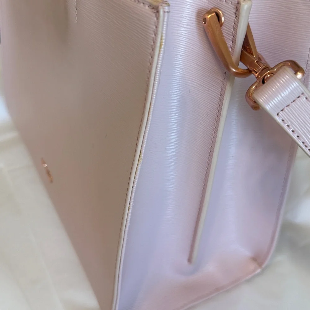 Ted Baker London 🌸 Light Pink Satchel with Gold Accents - Picture 16 of 17